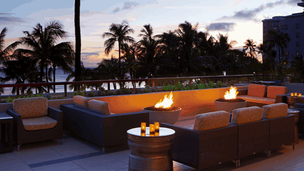 Hyatt Regency Hotel Waikiki featuring Solus Hemi Fire Bowls