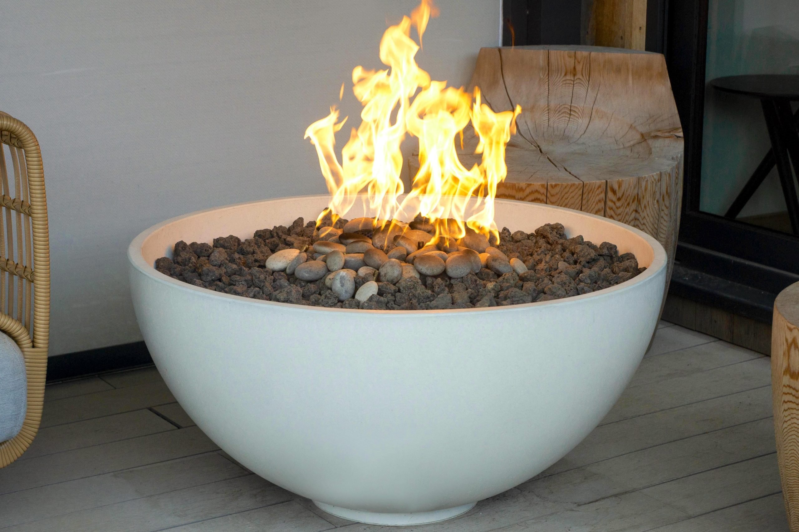 Hemi gas and propane fire pit/fire bowl