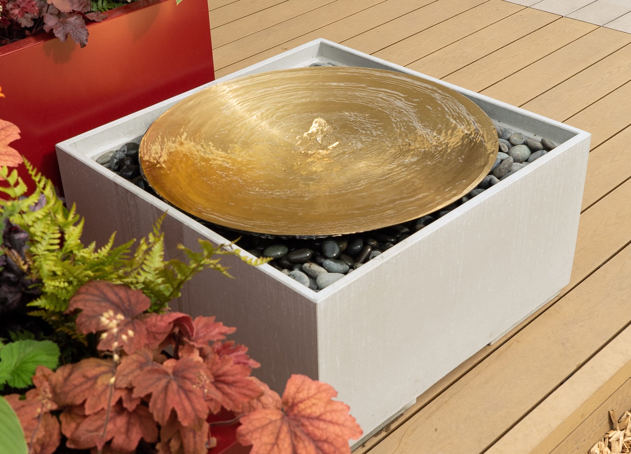 Solus water box water feature