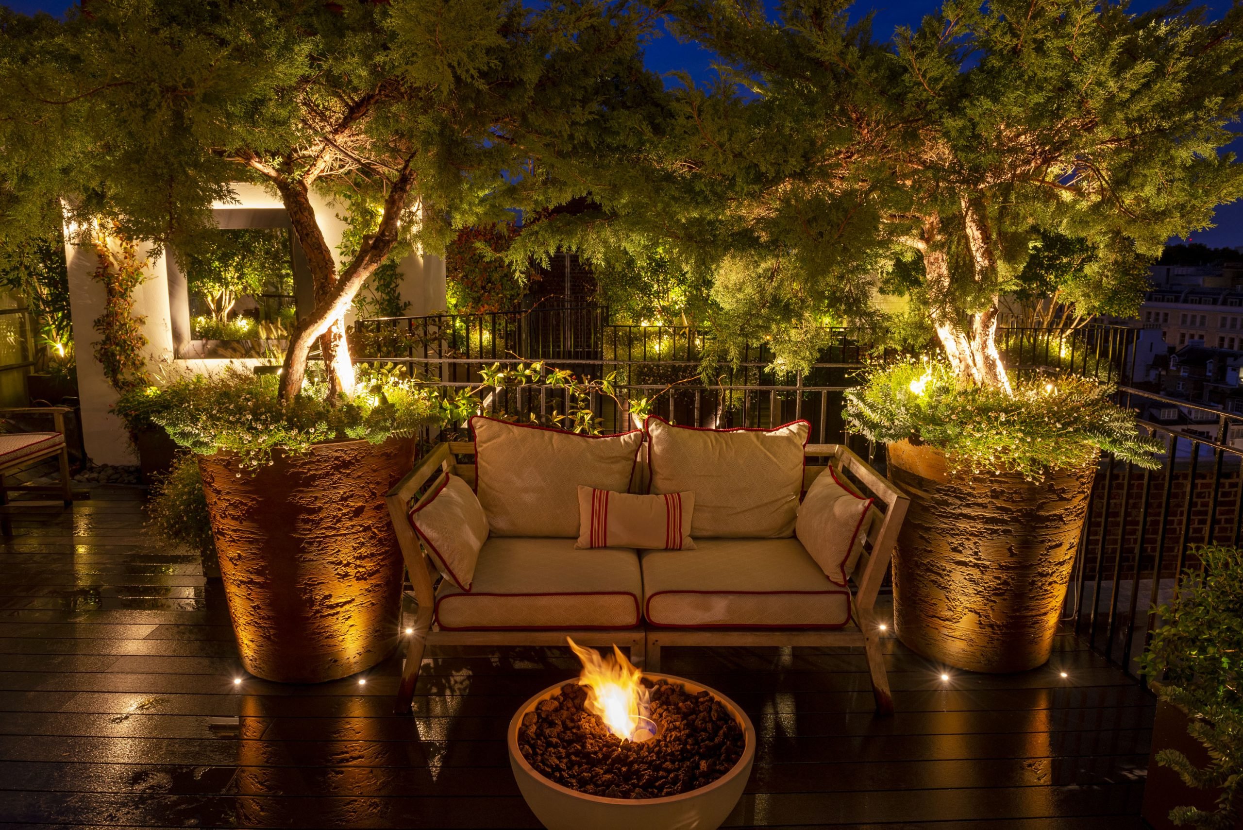 Maïtanne Hunt Gardens & Landscape and Solus Decor fire pits