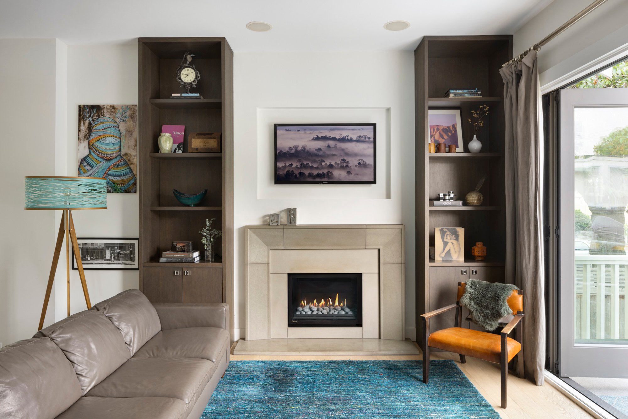 How a fireplace can transform an ugly room