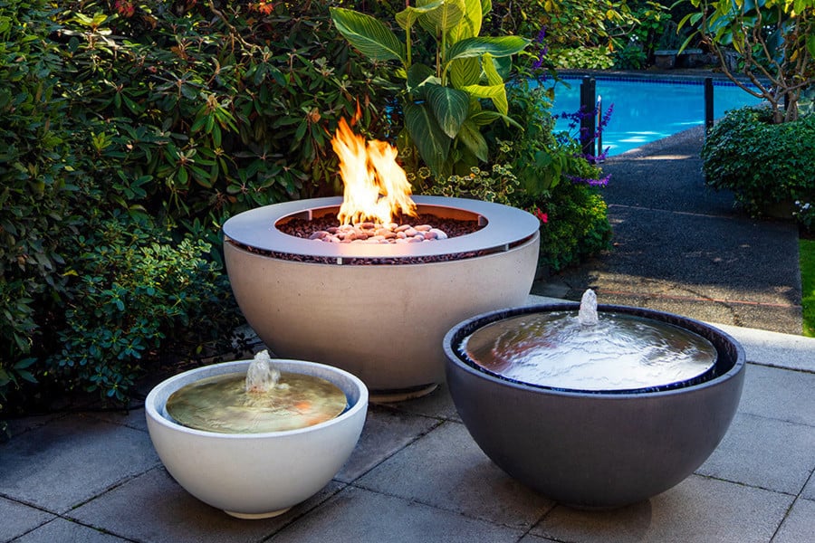 8 Ideas for igniting backyard brilliance with modern fire pits