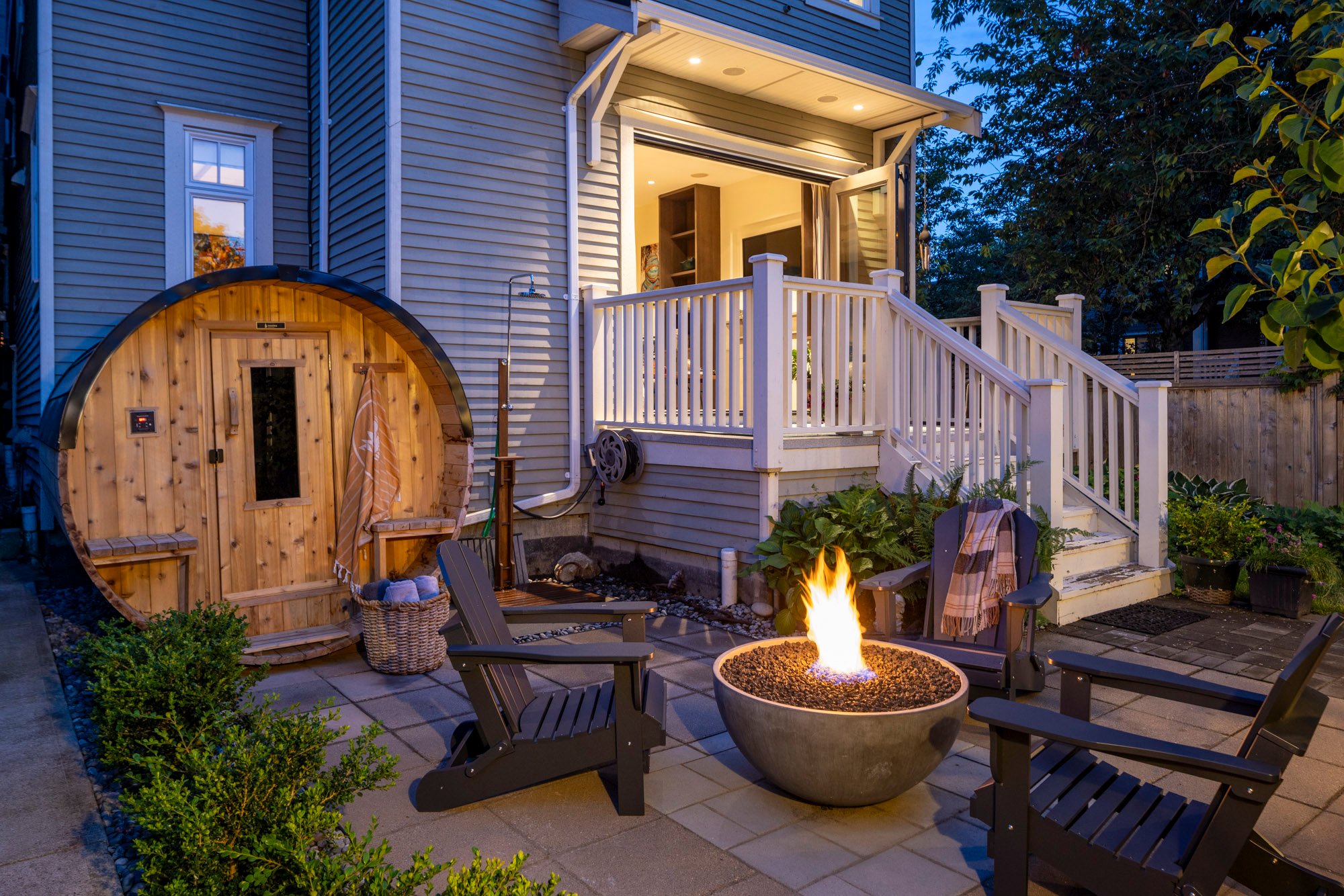 Are fire pits legal in Manitoba?