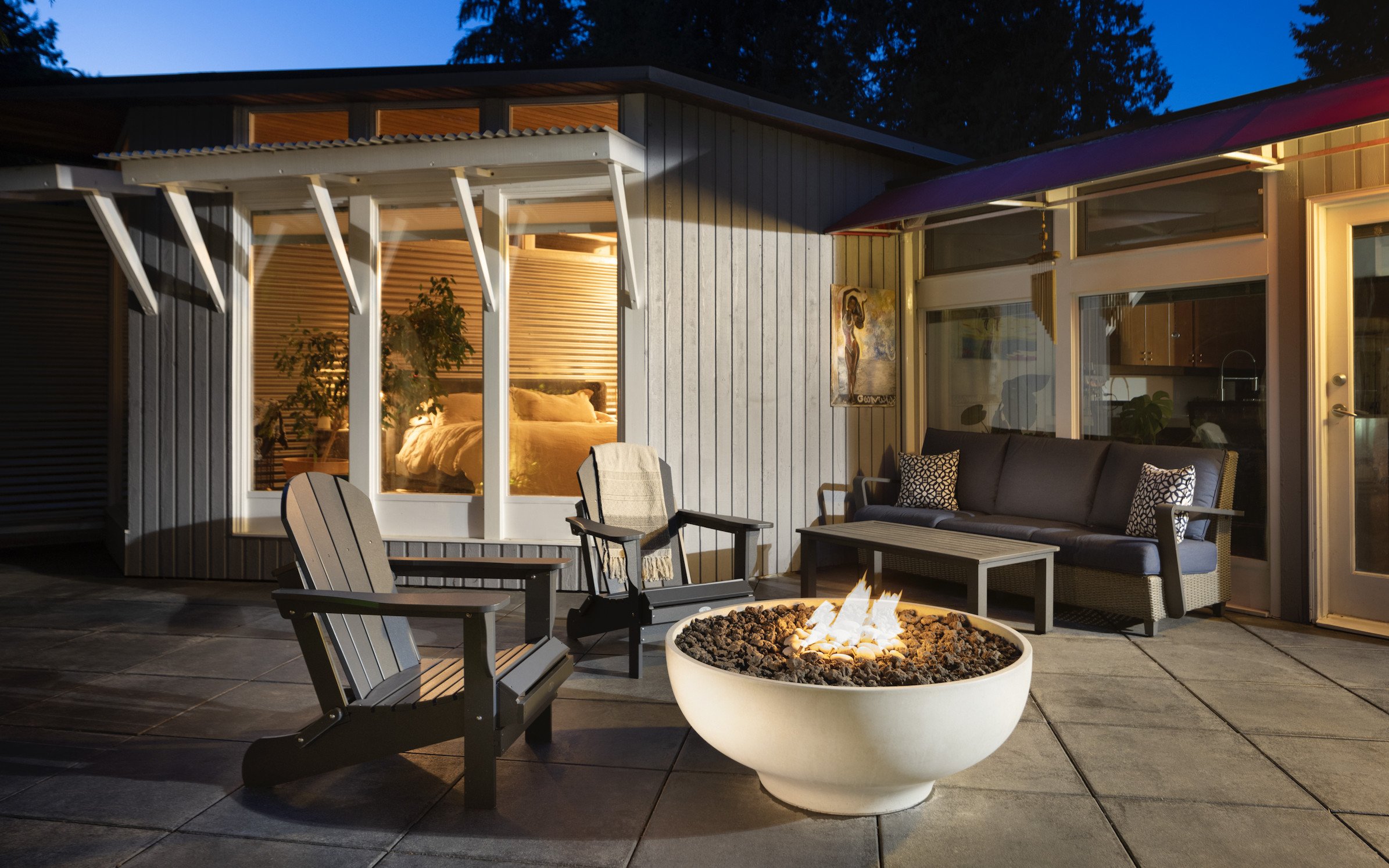 Gas Fire Pits vs. Wood Burning Fire Pits, Which is the Right Choice for You?
