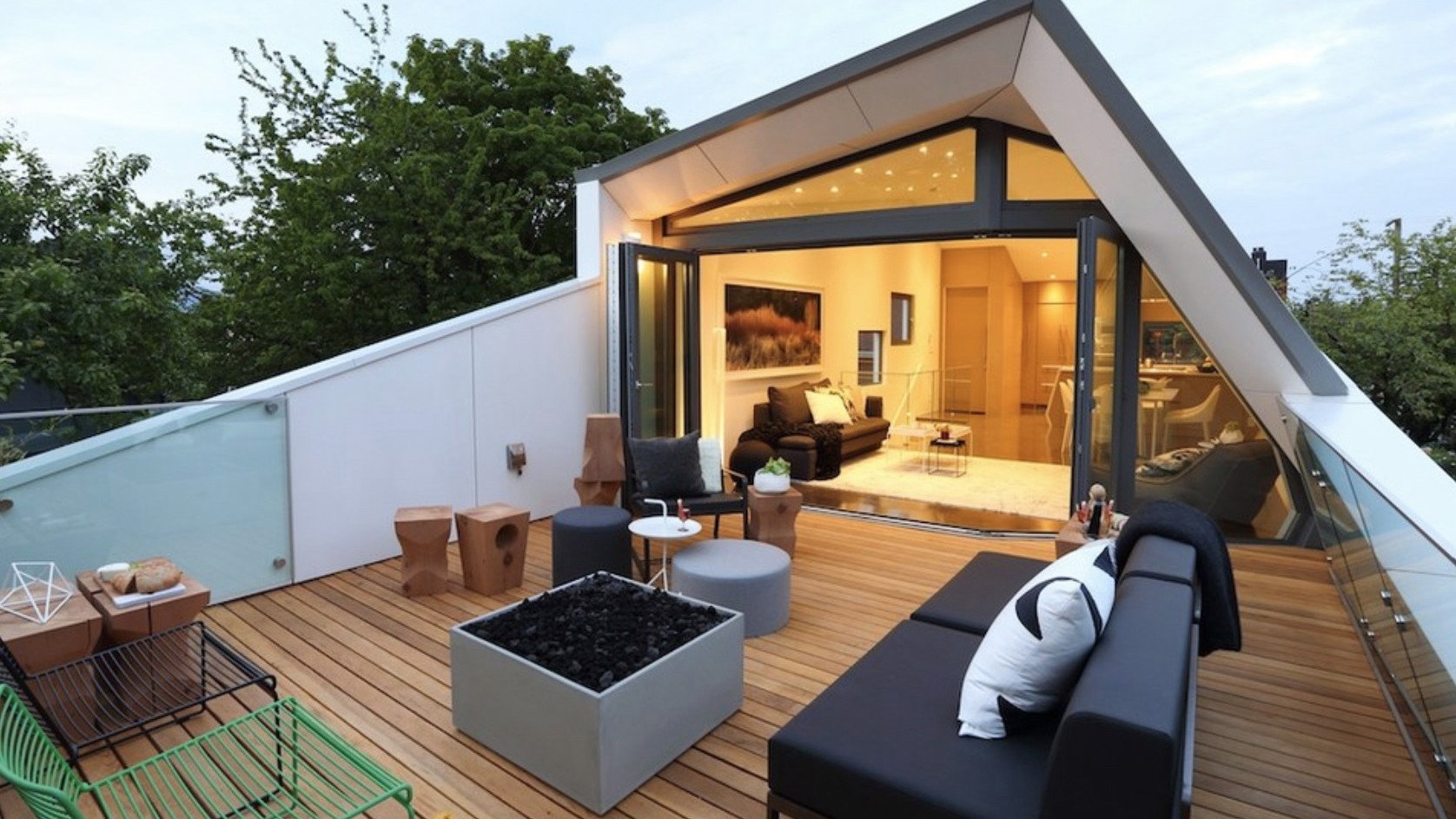 Integrating Gas Fire Features into Modern Outdoor Spaces