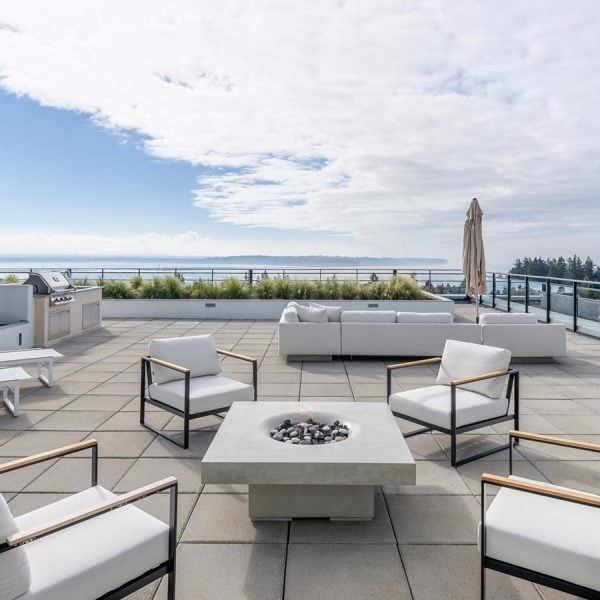 Integrating Gas Fire Features into Modern Outdoor Spaces