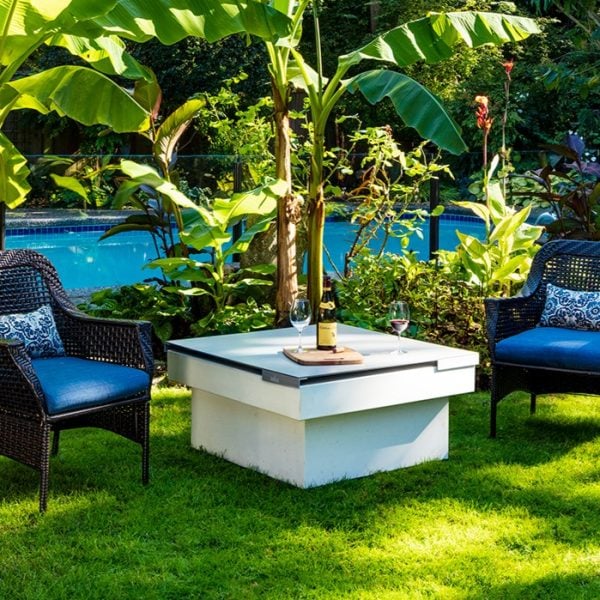 8 Ways to create a resort-style backyard: Designer tips using fire features