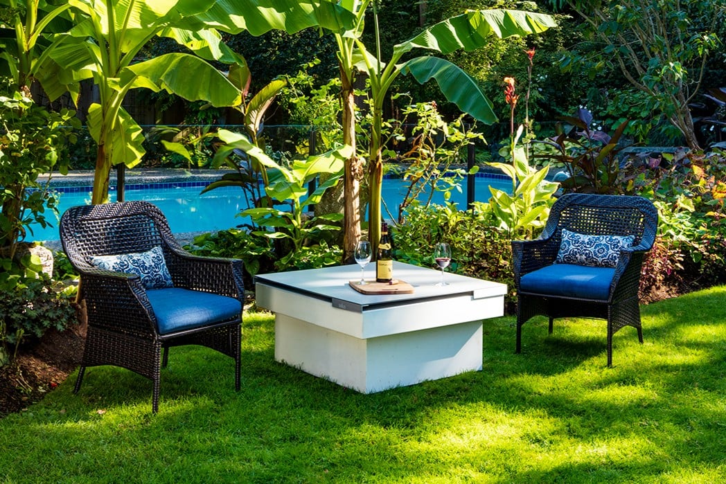 8 Ways to create a resort-style backyard: Designer tips using fire features